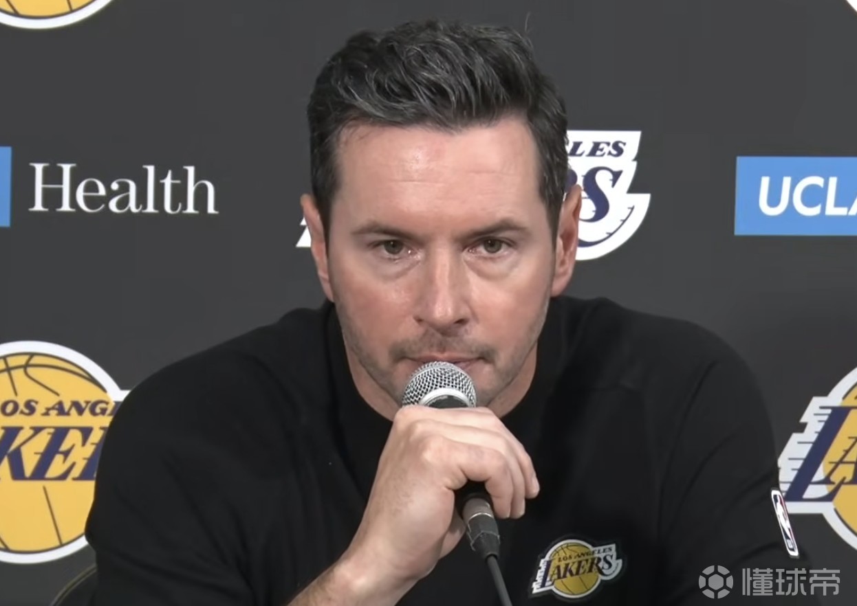  雷迪克：东契奇腿筋受伤明天做MRI，里夫斯肋骨位置有点不适